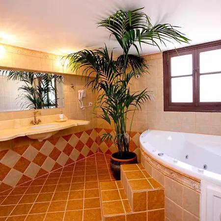 Aegean Diamonds Boutique Vila Loutraki (Skopelos)