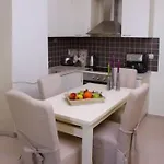 Aegean Diamonds Boutique * Лутраки