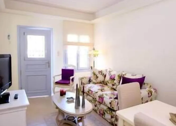 Aegean Diamonds Boutique Loutraki (Skopelos)