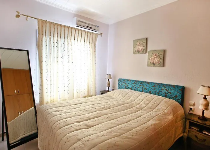 Aegean Diamonds Boutique Loutraki (Skopelos)